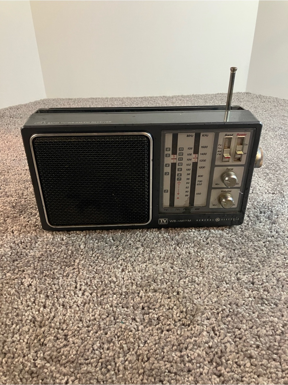 GE General Electric 4 Band Receiver TV/WB/AM/FM Radio 7-2945A *Read Description